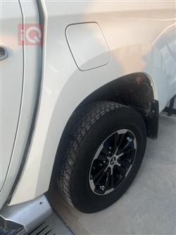 ميتسوبيشي L200